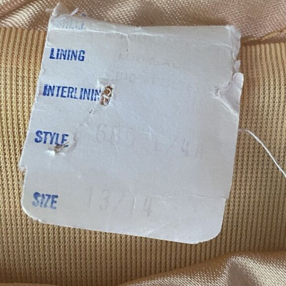 Vintage Robe Women's 13/14 Gold Quilted Satin Housecoat Rhinestone Buttons - Picture 5 of 5